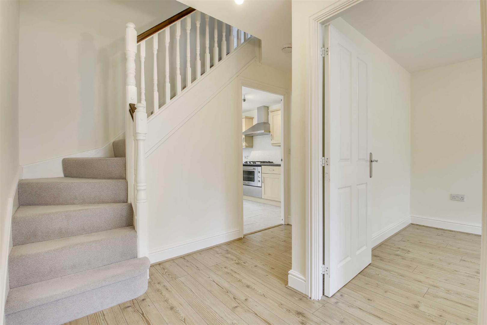 Harlow Crescent, Oxley Park, Milton Keynes